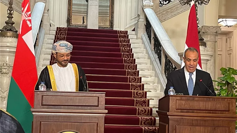 بدء المؤتمر الصحفي لوزير الخارجية ونظيره العماني بالقاهرة