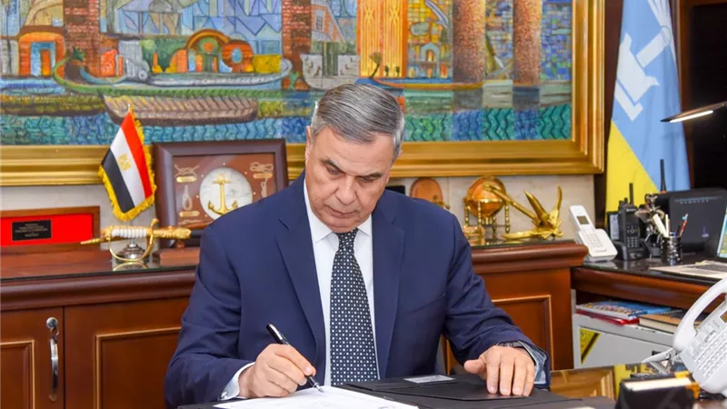 محافظ الإسكندرية يعتمد تنسيق القبول بالصف الأول الثانوي العام
