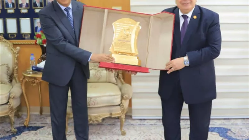 الأمانة العامة لمجلس الدولة تُكرم المستشار أحمد عبود