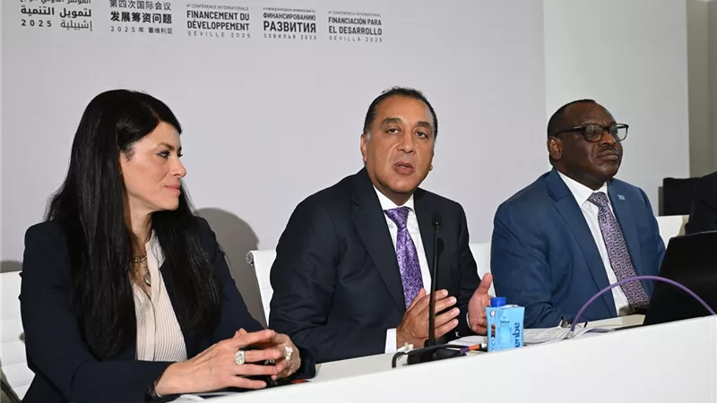 مدبولي: نسعى للحفاظ على المسار التنازلي لنسبة الدين من الناتج المحلي