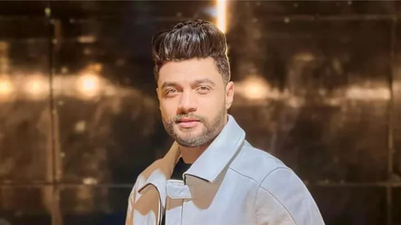 رضا البحراوى ينعى المطرب أحمد عامر