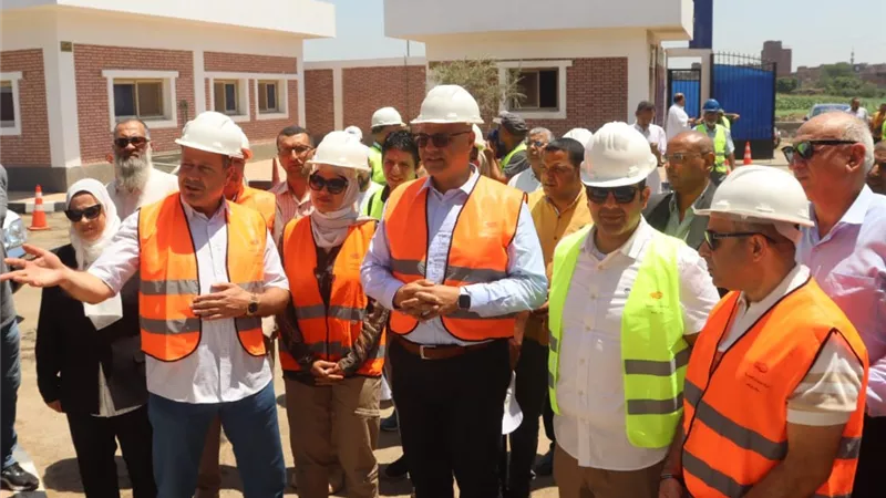 محافظ القليوبية يتفقد محطة معالجة صرف صحي نامول بطوخ