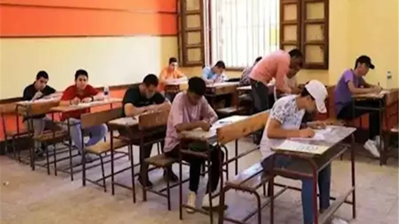 جدل بعد تسريب صور امتحان الكيمياء.. والتعليم تتحرك فورًا