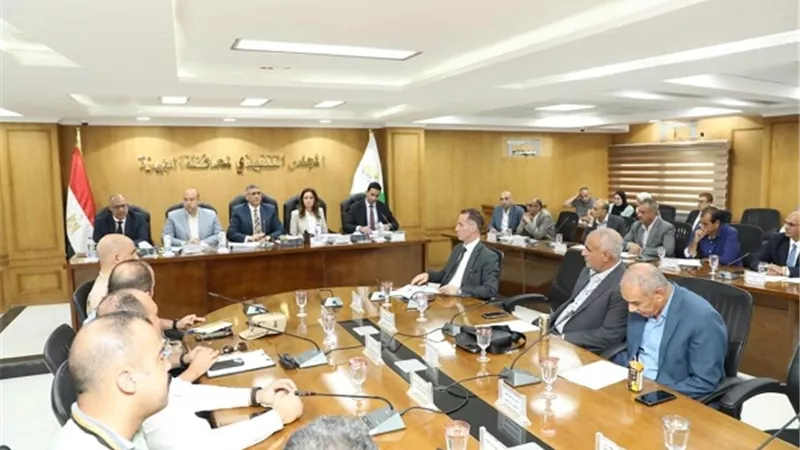 محافظ الجيزة: العمل الميداني أساس التطوير والاستجابة