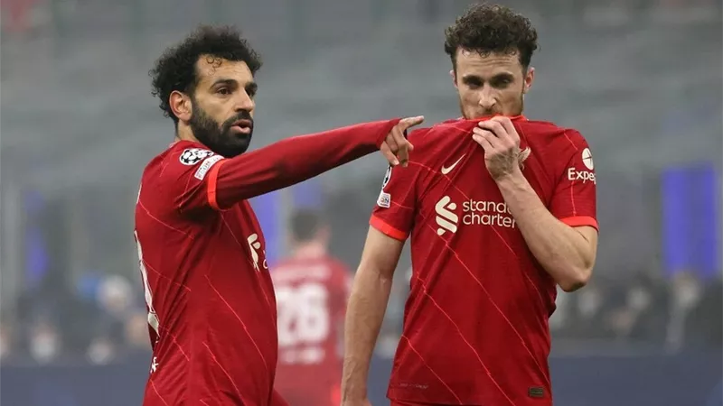 ميرور: محمد صلاح يدخل نوبة حزن شديدة على رحيل جوتا