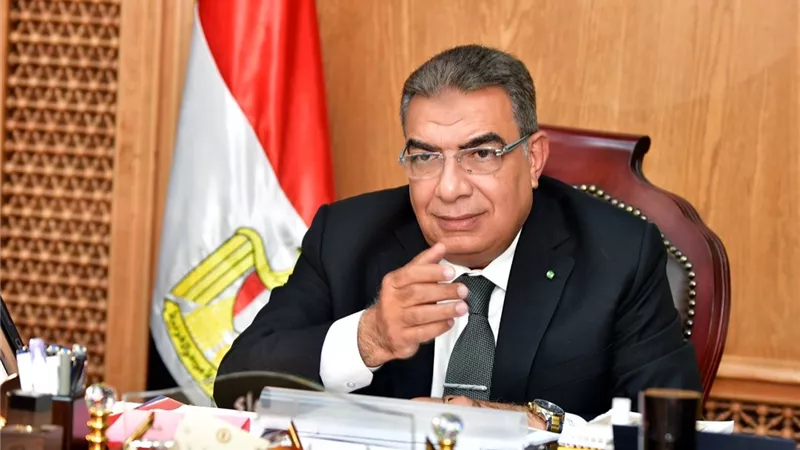 تطبيق الكتروني لتلقي شكاوي تجمعات القمامة بالدقهلية