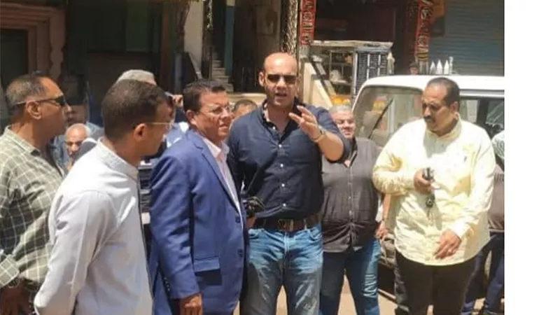 إنشاء موقف حضارى بقرية المنوات بأبوالنمرس وتطوير آخر بقطاع غرب