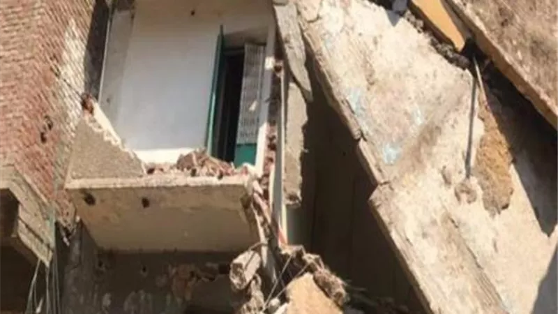 انهيار جزئي بمنزل من طابقين في سوهاج