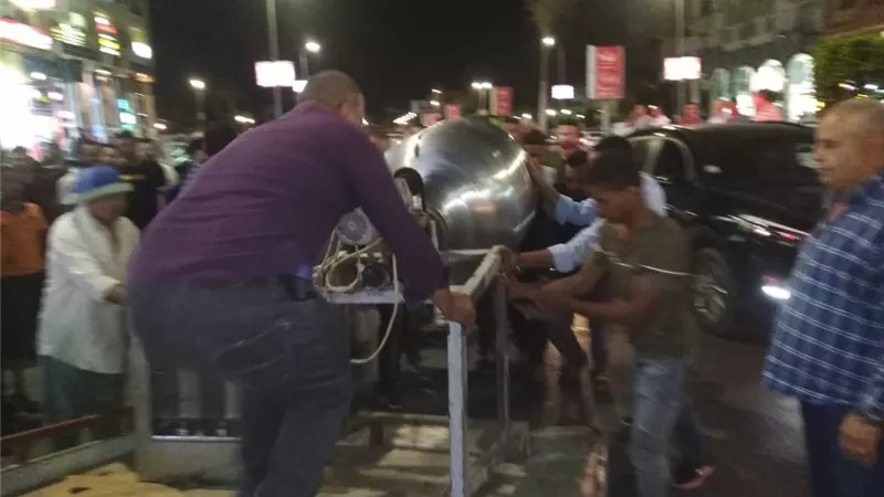 اهالى صفط اللبن يطالبون بأتخاذ الاجراءات اللازمة لمنع تكرار حادث سقوط المكيروباص.. صور