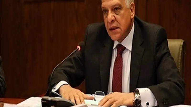 محافظ الجيزة يتقدم بخالص العزاء لأسر المتوفين بحادث محور صفط اللبن