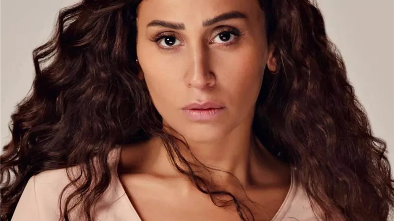 دينا الشربيني زوجة كريم عبد العزيز وأخت ماجد الكدواني في