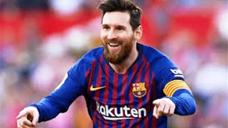 ميسى يكشف حقيقة رحيله عن برشلونة