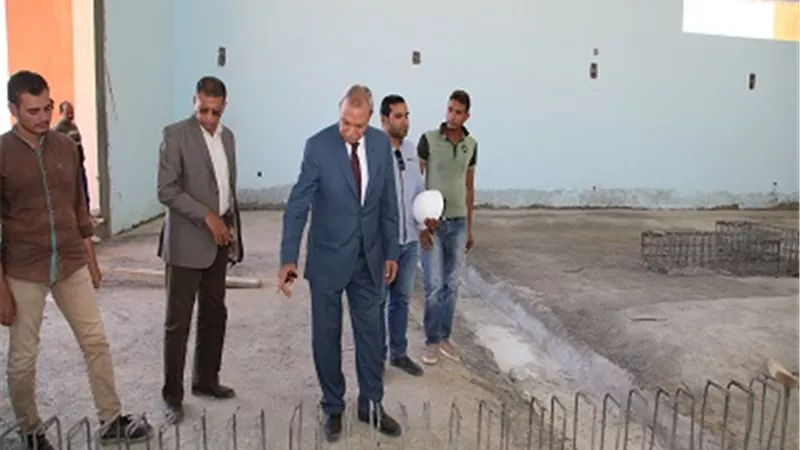 محافظ قنا يتابع تنفيذ المشروعات الخدمية بنجع حمادي