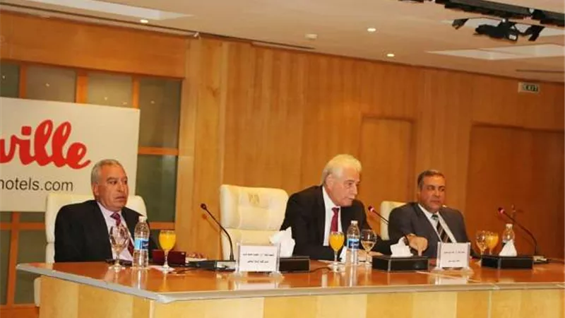 فودة يلتقى بوفد كلية الدفاع الوطنى