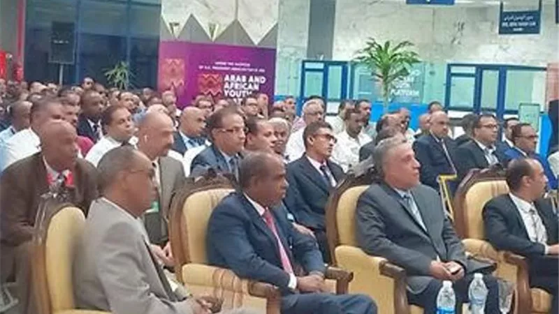 جولة تفقدية لوزير الطيران بمطار أسوان الدولى