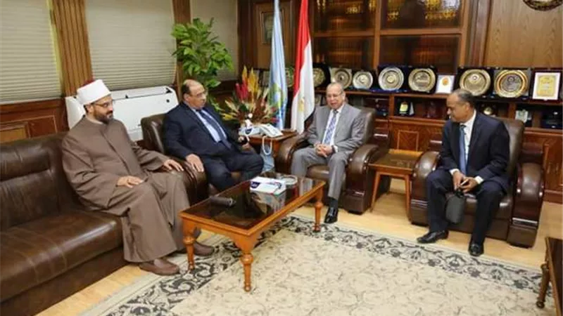 محافظ كفرالشيخ يلتقي رئيس الجمعية المصرية لتنظيم الأسرة