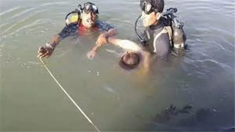 اننشال جثمان شاب لقى مصرعه غرقا فى مياه النيل بالمنصورة