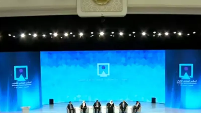 السيسي يشهد جلسة 
