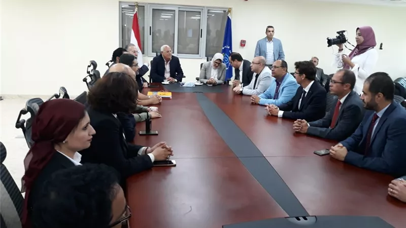 وزيرة الصحة ومحافظ بورسعيد يتابعان تطبيق الميكنة بمنظومة التأمين الشامل