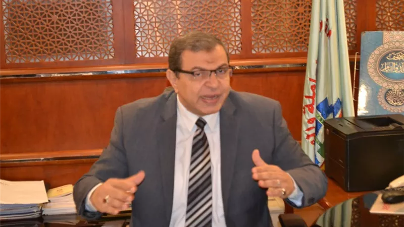 القوى العاملة: اعتماد 1371 عقد عمل وشهادات استمرارية للمصريين بالإمارات