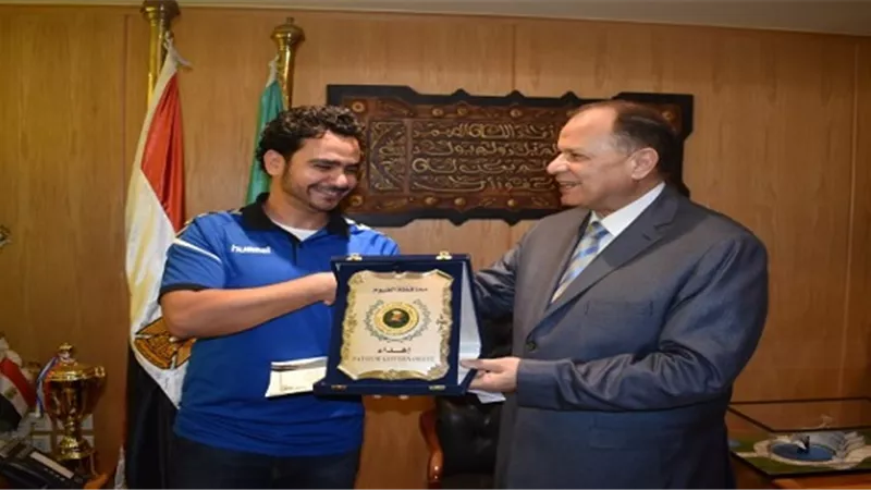 تكريم الجهاز الفنى لمنتخب مصر لناشئي كرة اليد بالفيوم