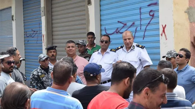 سحب 50 محلا بحي الاربعين في السويس