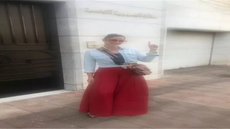 درة تدلى بصوتها فى الإنتخابات الرئاسية التونسية