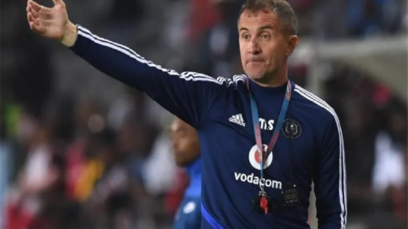 ميتشو يقرر إعادة هذا الثلاثي لدكة البدلاء بالزمالك