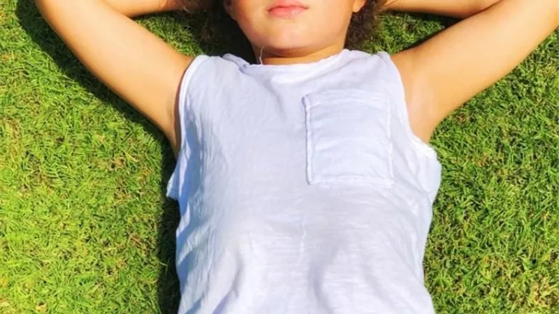 ياسين أمير يشارك جمهوره صورة جديدة عبر انستجرام