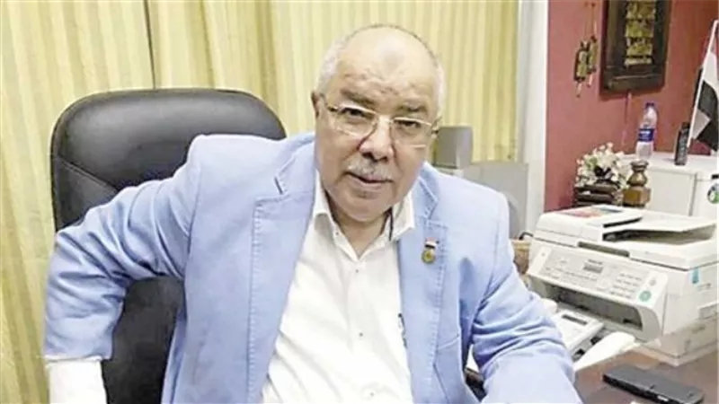 النائب إسماعيل نصر الدين يقترح تدريس مادة عن خطورة السوشيال ميديا على المجتمتع