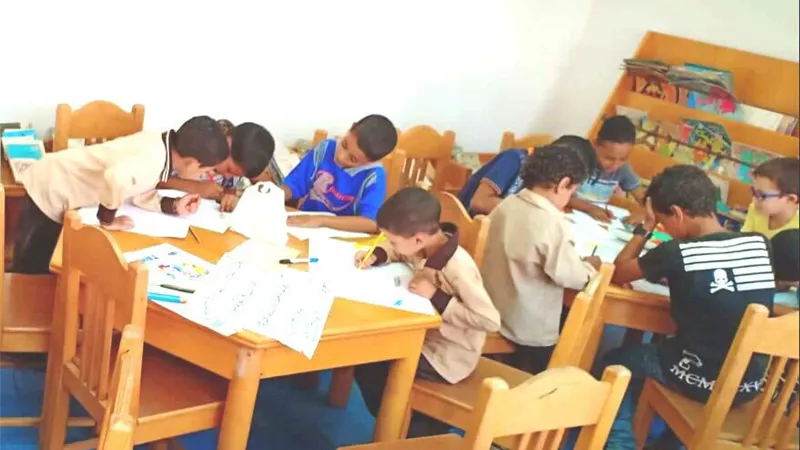ثقافة الغربية تناقش 