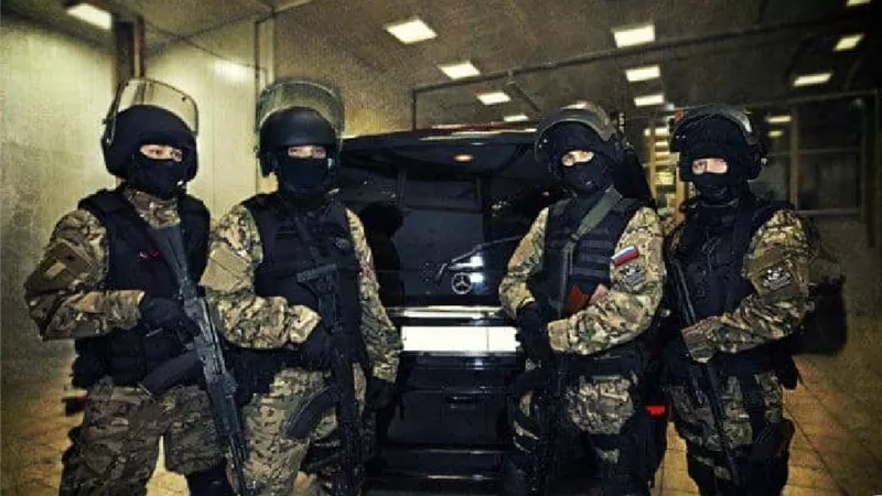 الخطبة تحت تهديد السلاح.. موضة جديدة تجتاح روسيا