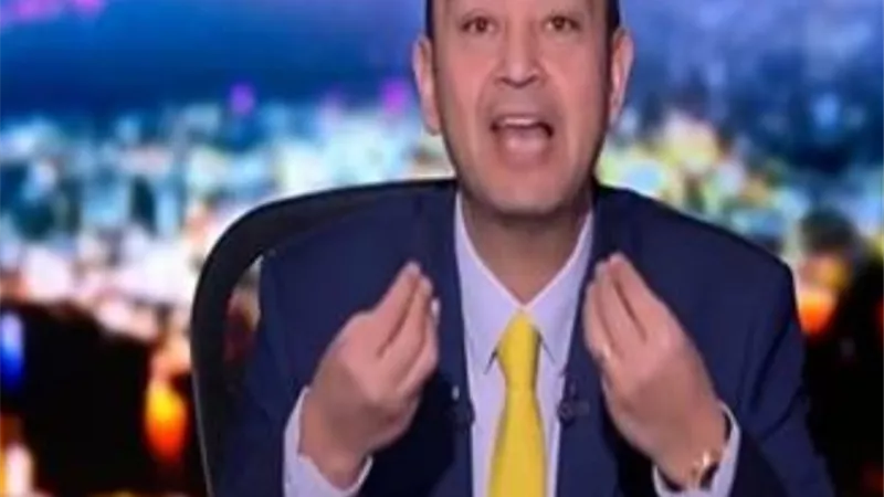 عمرو اديب : محمد علي كشف جهله عند حديثه عن داعش وتعليقات وائل غنيم تحس انك في سيرك