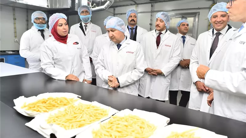وزارة التجارة والصناعة تفتتح أحدث مصنع لإنتاج البطاطس المصنعة