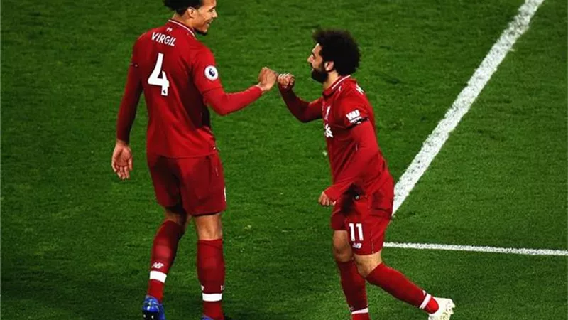 قناة مجانية تنقل مباراة ليفربول ونابولى فى دورى الأبطال.. اعرف التردد