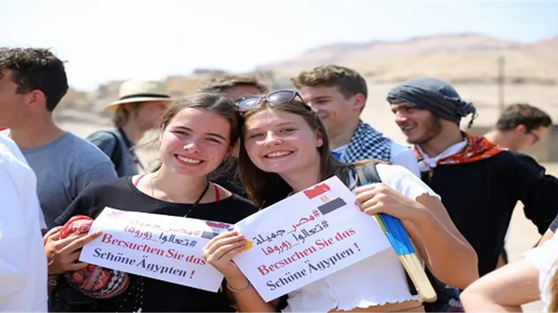 تدشين مبادرة مصر جميلة تعالوا زوروها بمشاركة طلاب وطالبات مدارس وجامعات ميونيخ بالأقصر