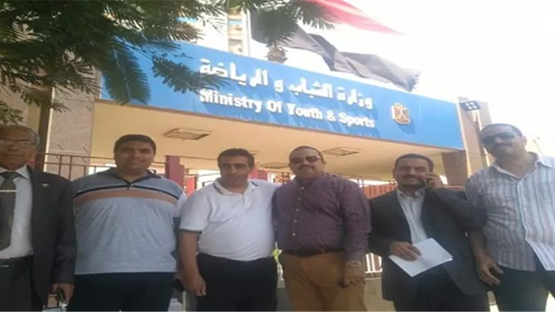 حملة تضامن مع الأعضاء الموقوفين بنادى الرواد بالعاشر