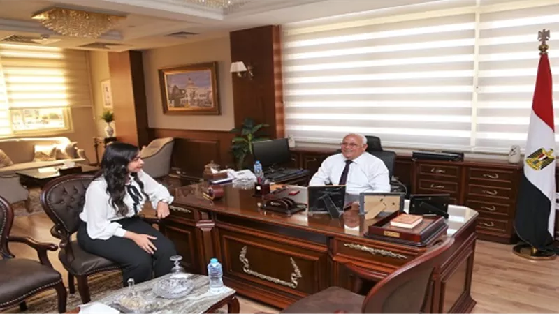 محافظ بورسعيد يستجيب لمطلب النائبة سعاد المصري في الغاء شرط 