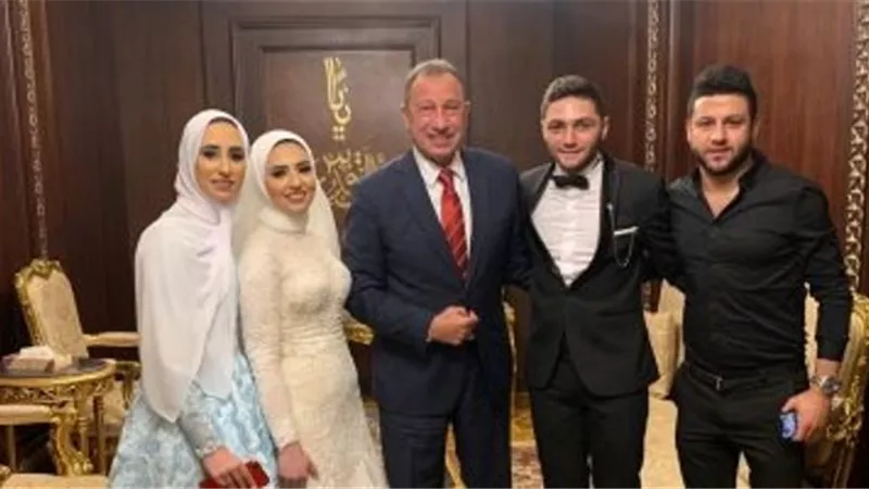 الخطيب يحضر حفل زفاف كريم نيدفيد