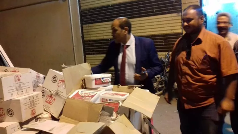 ضبط نصف طن دقيق مدعم ونصف طن جبنة منتهى الصلاحية بالأقصر