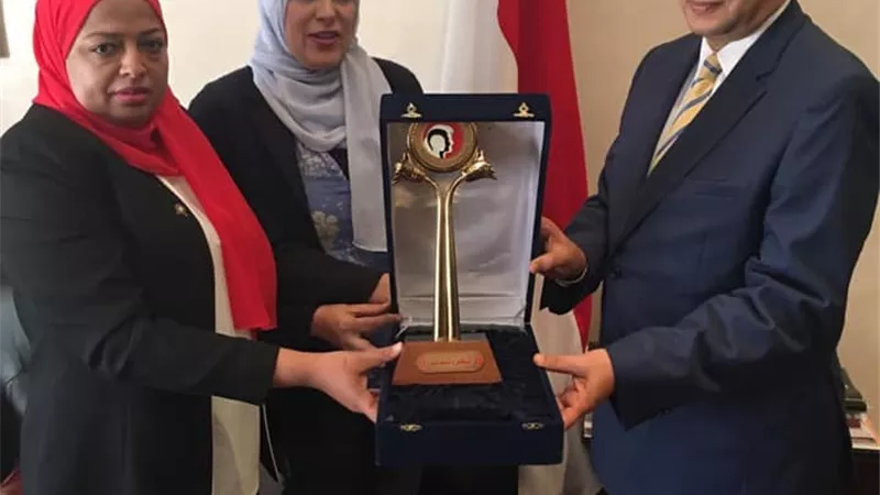 سفيرنا بالمغرب يستقبل الشباب المصرى المشارك فى برنامج تبادل الوفود العربية