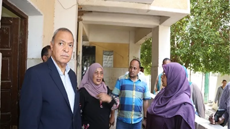 احالة مدير ادارة قنا التعليمية ومديري 5 مدارس للتحقيق