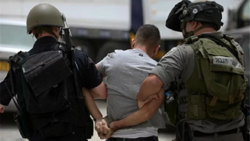 الاحتلال الاسرائيلى يعتقل 17 فلسطينيا من الضفة الغربية