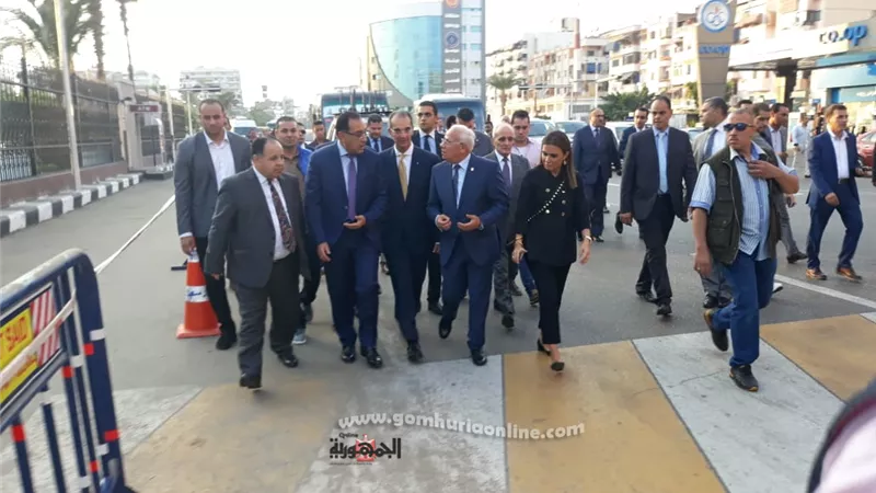 رئيس الوزراء يتفقد مركز الخدمات اللوجيستية بجمارك بورسعيد