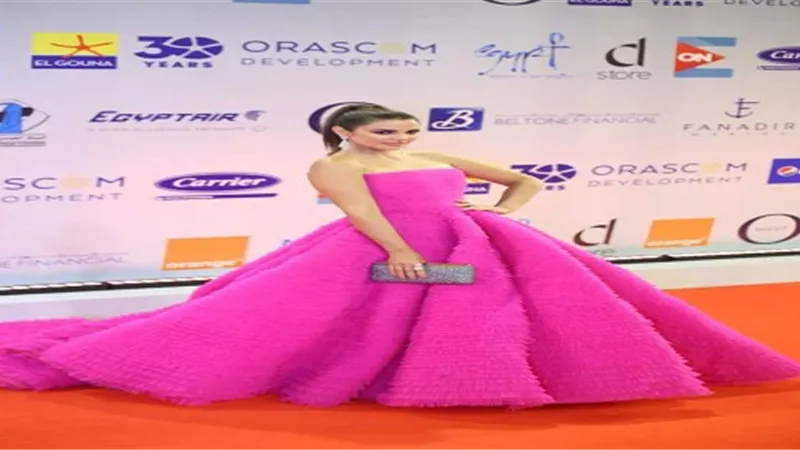 فستان درة يتسبب فى إحراجها فى إفتتاح الجونة السينمائى