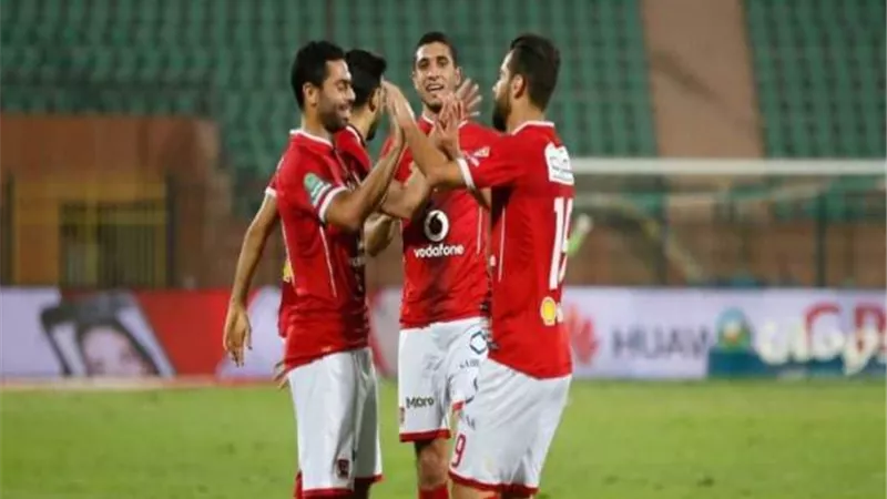 نصيحة هامة من ثلاثي كبار الأهلي لزملائهم قبل ساعات من مباراة السوبر