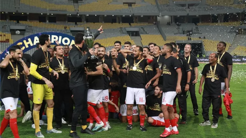 خبير تحكيمى يفجر مفاجأة بشأن الهدف الثالث للأهلى ويؤكد: الحكم تغاضى عن ضربة جزاء للأهلى فى الشوط الأول