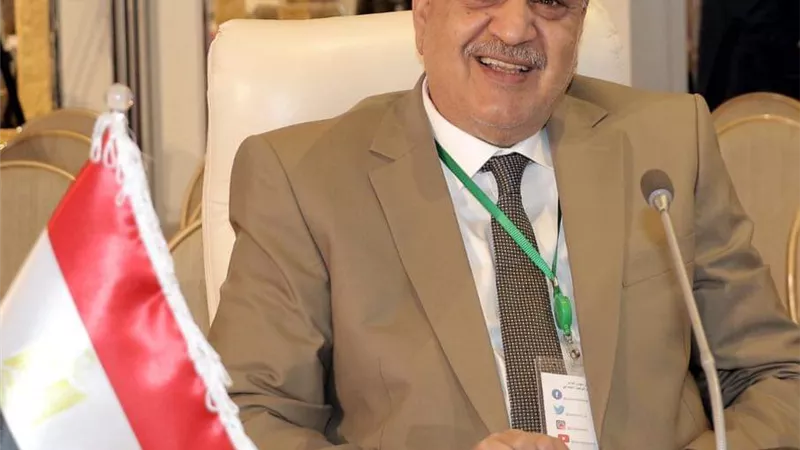 أحمد رسلان: السيسى يحظى بشعبية كبيرة ..والجيش المصرى خط أحمر