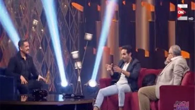 بيومى فؤاد يكشف عن موقف مع احمد فهمى فى 
