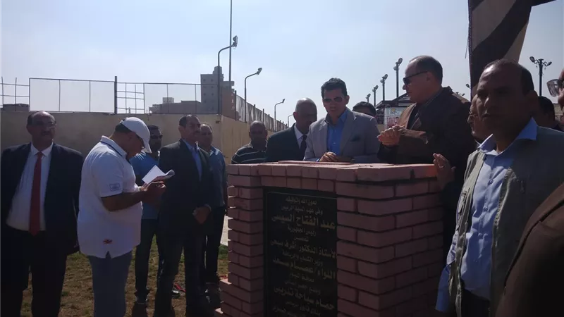 وزير الشباب يضع حجر أساس حمام سباحة نادي قارون الرياضي بالفيوم